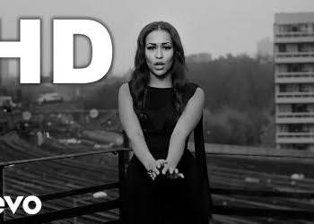 Nothing'S Real But Love Traduzione