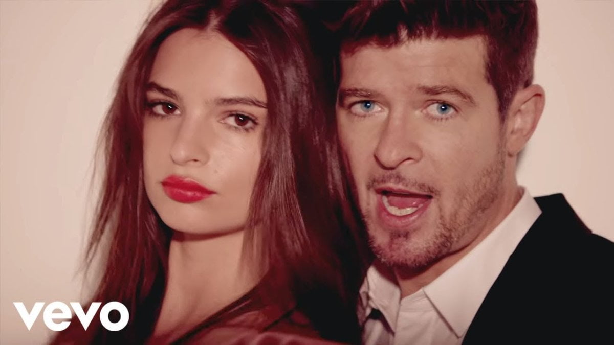 Blurred Lines Robin Thicke Traduzione Testo Significato 1 Blurred Lines Robin Thicke Traduzione