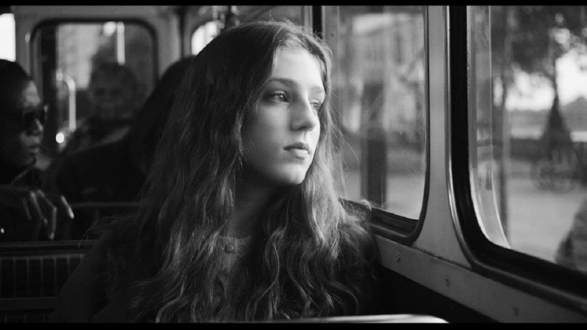 Traduzione People Help The People People Help The People Birdy Traduzione Testo Significato