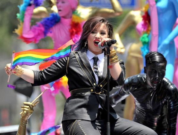 Demi Lovato Bisex Lesbica