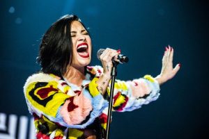 Pay-Demi-Lovato