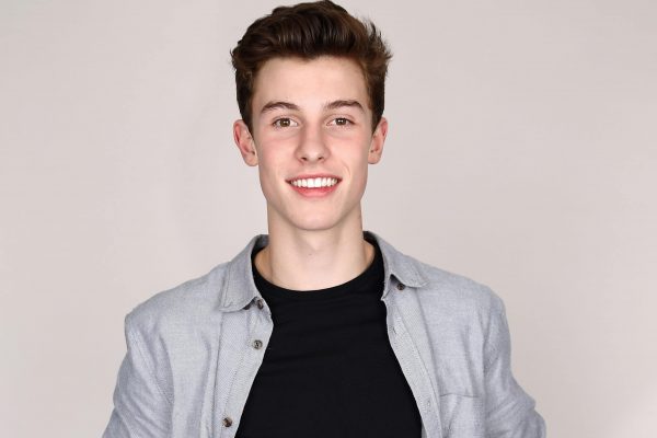 I Dieci Artisti Che Hanno Raggiunto La Vetta Americana Da... Minorenni! 5 Tampa, Fl - Dec. 22, 2014 : Exclusive - Artists Pose Backstage During 93.3 Flz''S Jingle Ball Concert At The Amalie Arena. -Pictured: Shawn Mendes -Photo By: Sara Jaye Weiss/Startraksphoto.com - For Licensing Please Call 212-414-9464 Or Email Sales@Startraksphoto.com Startraks Photo Reserves The Right To Pursue Unauthorized Users Of This Image. If You Violate Our Intellectual Property You May Be Liable For Actual Damages, Loss Of Income, And Profits You Derive From The Use Of This Image, And Where Appropriate, The Cost Of Collection And/Or Statutory Damages.