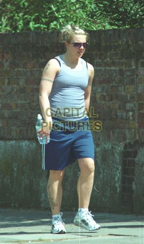 10 Cantanti In Crisi Con Problemi Dovuti Al Successo, Da Justin Bieber A Britney Spears 4 Mel C Walking In Primrose Hill Paparazzi Pix, Sporty Spice, Overweight, Steroids, Sunglasses, Fat, Trainers, Butch, Full Length, Full-Lenth Www.capitalpictures.com Sales@Capitalpictures.com © Capital Pictures