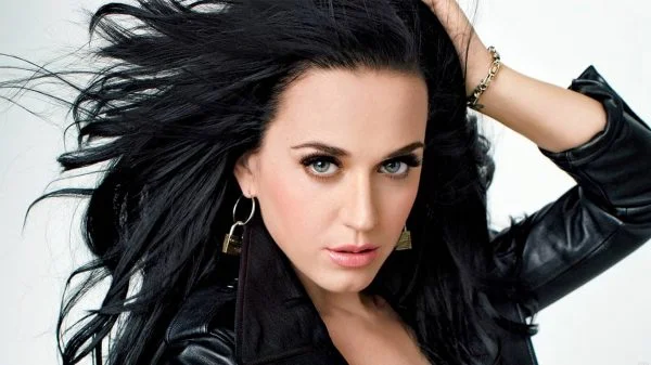 Katy-Perry-Expected-To-Release-New-Album-In-2016-Musicsnake
