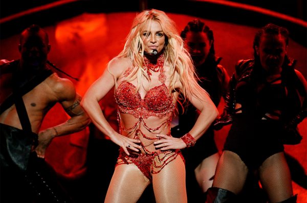 Bbma-Britney-Spears-Performance-2016-Billboard-1548-650