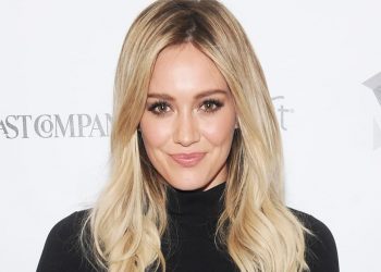 Hilary Duff Zoom 6E908A56 4074 4B9E A9C2 4B9A6Deb8257