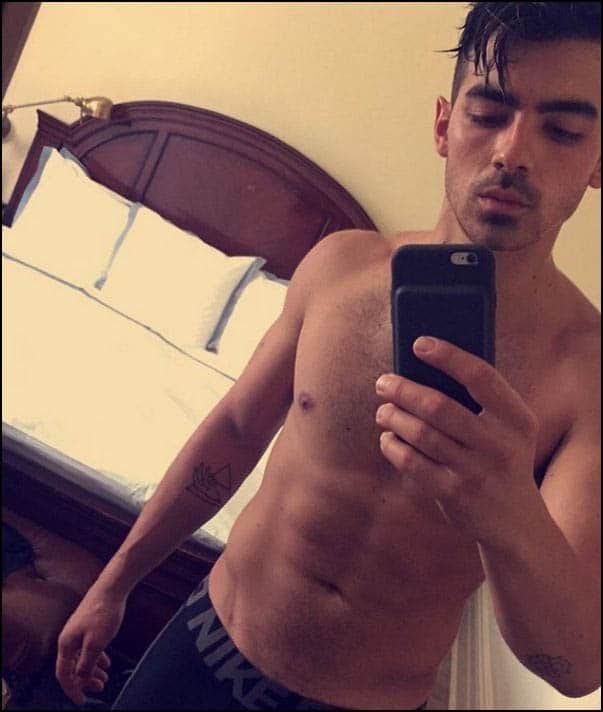 Joe-Jonas-Nudo