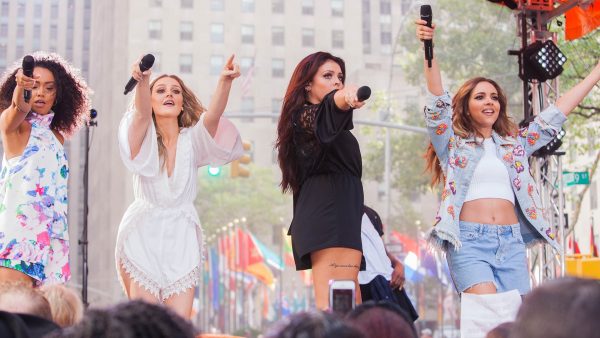 Little Mix Shout Out To My Ex Traduzione Testo Significato 1 Little-Mix-Concert-Tease-Today-4-150819_7496E21E8C1F0137B22B5C246F284207