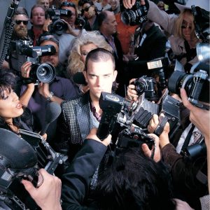 robbie_williams-life_thru_a_lens_a