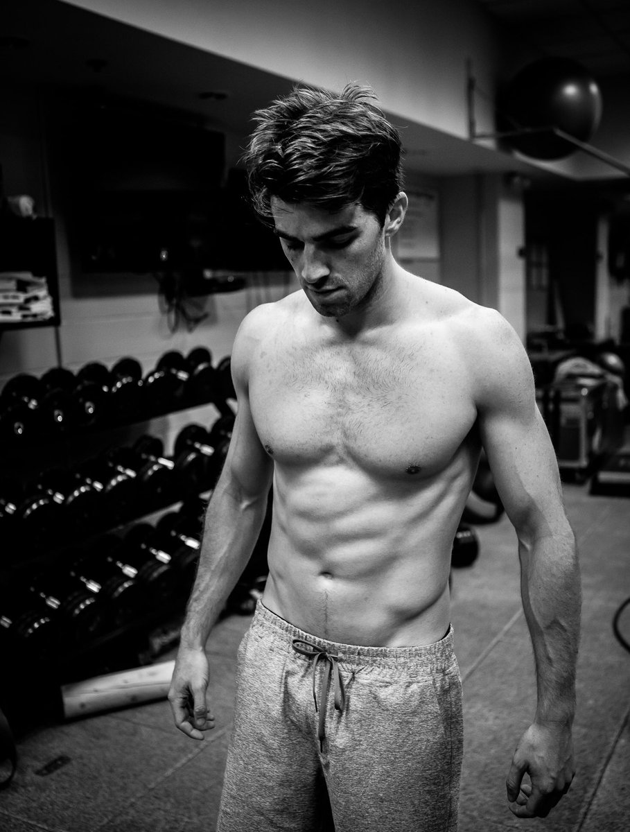 The-Chainsmokers-Hot-2