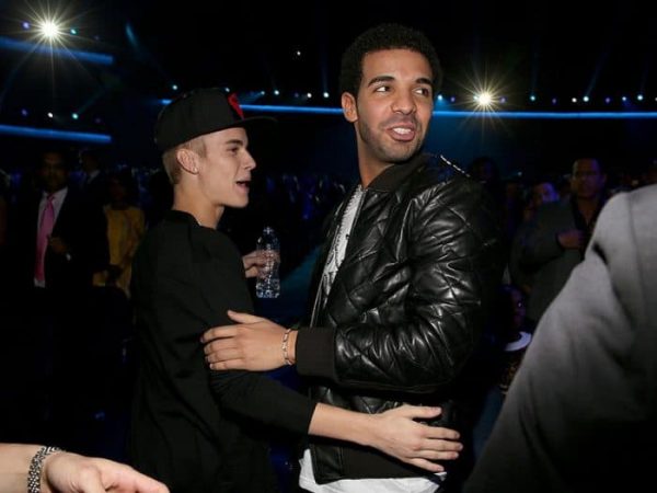 Los Angeles, Ca - November 18: Singer Justin Bieber And Recording Artist Drake At The 40Th American Music Awards Held At Nokia Theatre L.a. Live On November 18, 2012 In Los Angeles, California. (Photo By Christopher Polk/Ama2012/Getty Images For Ama)