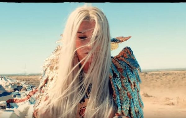 Kesha Praying
