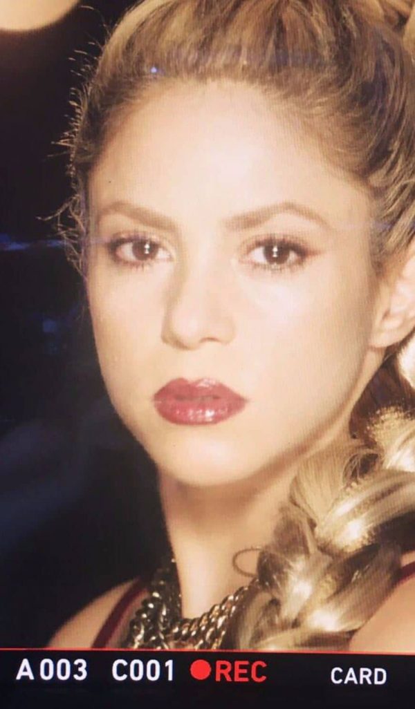 Shakira Perro Fiel Traduzione Testo Video