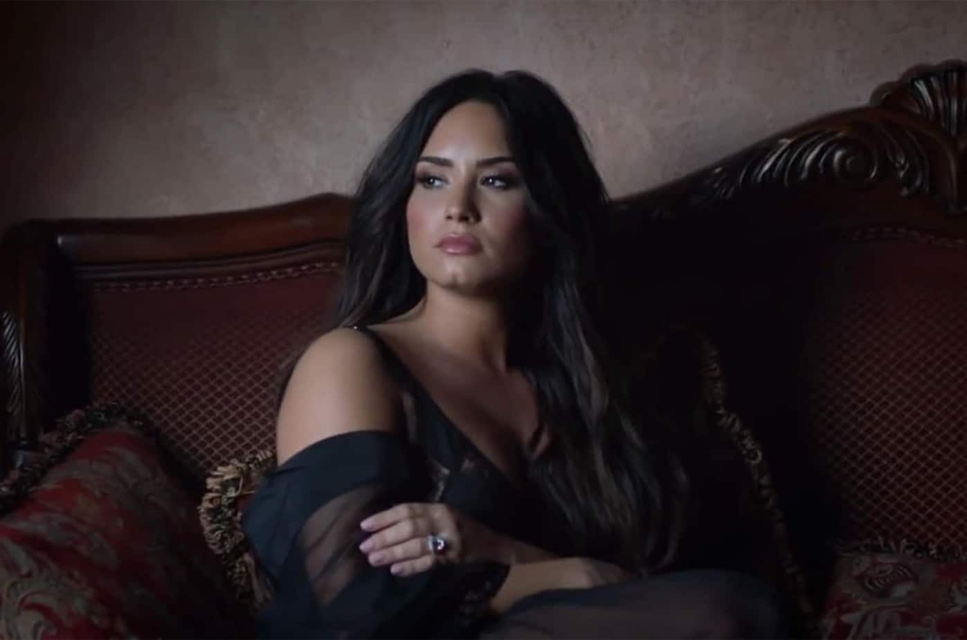 Demi Lovato Tell Me You Love Me 2017 Demi Lovato - Tell Me You Love Me (Spanish version) | AUDIO - Rnbjunk.com