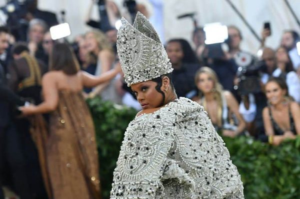 Rihanna Met Gala 955761414 1525782677