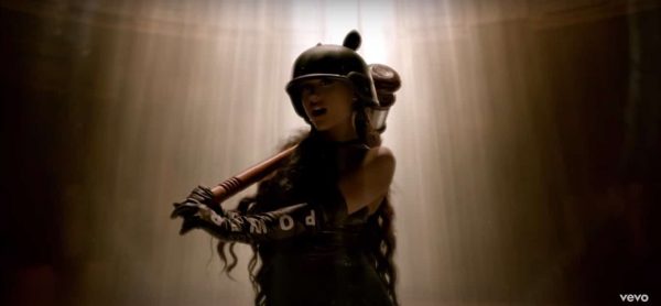Ariana Pulp Fiction
