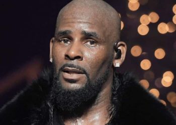 R.kelly: Sony Rca Molla Il Colpo, Termina Il Contratto Dutato 30 Anni!