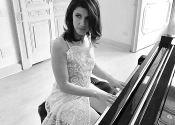 Elisa: Il Nuovo Singolo “Anche Fragile”, Ecco Il Video E Testo Con Le Foto Di Famiglia