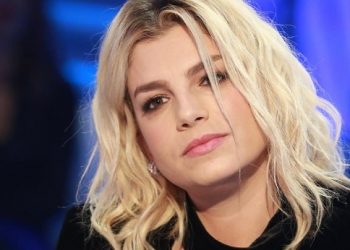 Emma Marrone Finisce In Lacrime Vasco Rossi Le Ha Scritto Una Blogspotcom