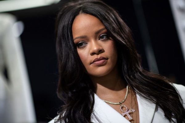 Rihanna Corea Due Album