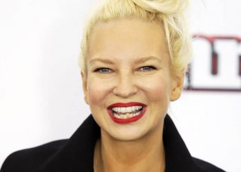 Sia Ha Rivelato Di Essere Mamma