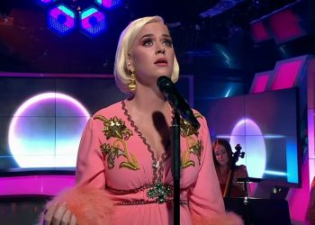 Katy Perry Live Never Worn White