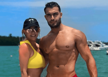 Sam Asghari Mascherina Jockstrap