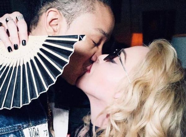 Madonna Innamorata Festeggia Il Compleanno Del Fidanzato 26Enne. 1 Madonna Fidanzato Compleanno