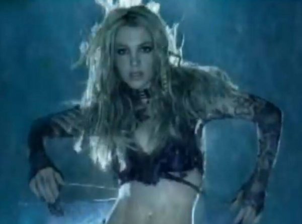 Oops... I Did It Again, L'Album Di Britney Spears Compie 20 Anni. 5 Rs X Stronger Cm