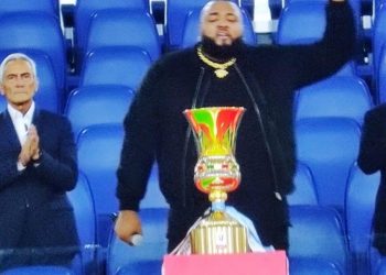 Sergio Sylvestre Sbaglia Inno