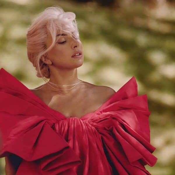 Lady Gaga Fashion: Canta Sine From Above Per Voce Viva Il Profumo Valentino, Lo Spot Completo. 2 N