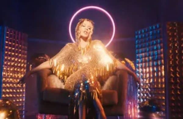 10 Fobie Dei Cantanti, La Seconda Parte, Da Ariana Grande A Rihanna. 2 Kylie Magic