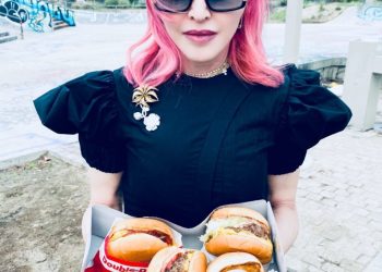 Madonna Capelli Rosa