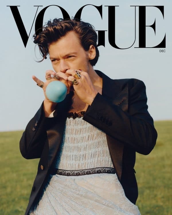 Harry Styles Androgino Su Vogue, Indossa Gonne Ed Abiti Da Donna. 1 Harry Styles Gonna
