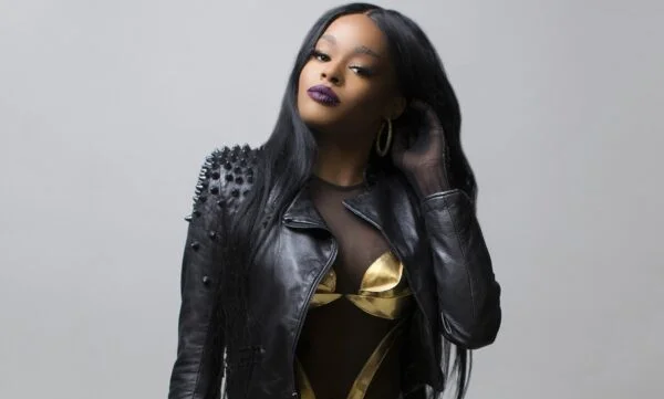 Azealia Banks Rasata Ed Insanguinata Sciocca Su Instagram. 1 Azealia Banks
