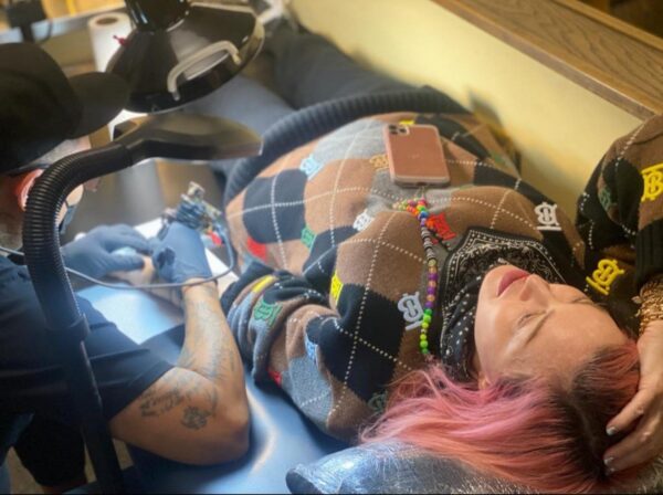 Madonna Si Fa Un Nuovo Piccolo Tatuaggio Pieno Di Significato 2 Madonna Tatuaggio Figli