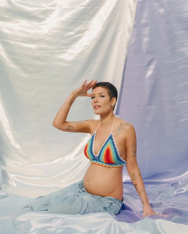 Halsey Incinta. Ecco Le Foto Della Cantante Con Il Pancione! 2 Halsey Incinta 1