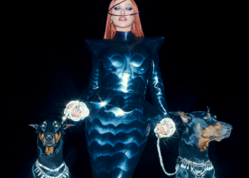 Somos Nada Video Traduzione