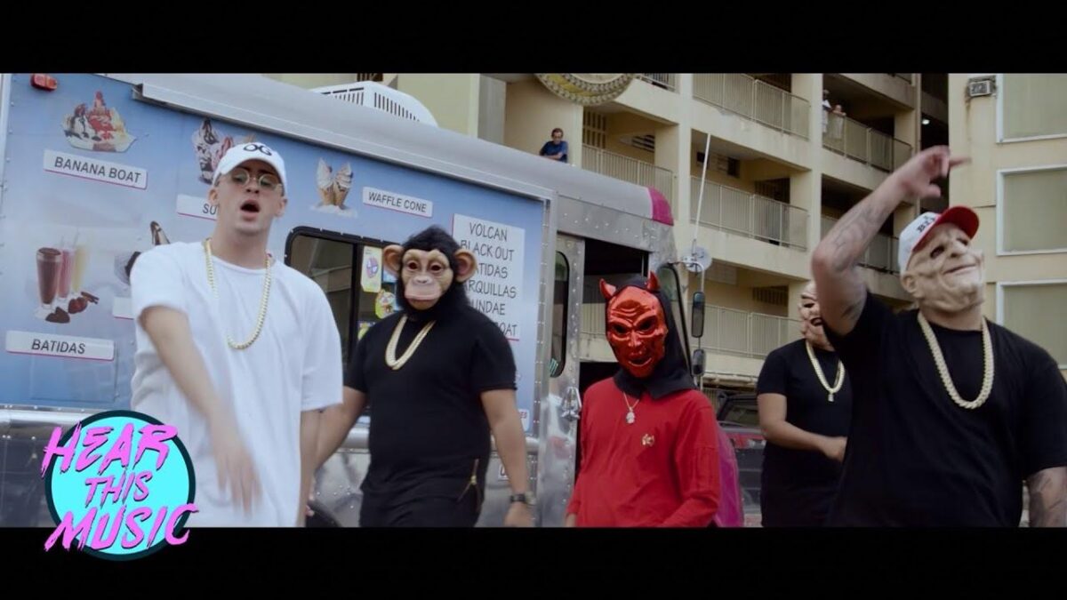 Bad Bunny Feat. Arcangel Tu No Vives Asi Traduzione Testo Video 1 Tu No Vives Asi Traduzione