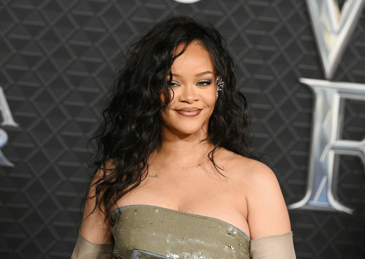 Rihanna É Meravigliosa Alla Premiere Di Wakanda Forever. 1 Rihanna Wakanda Forever