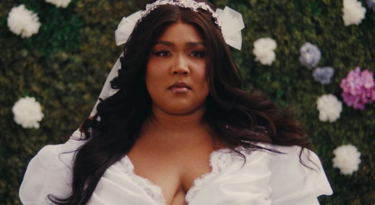 Lizzo 2 Be Loved (Am I Ready) Significato Traduzione Testo 1 2 Be Loved I Am Ready Traduzione Significato Lizzo