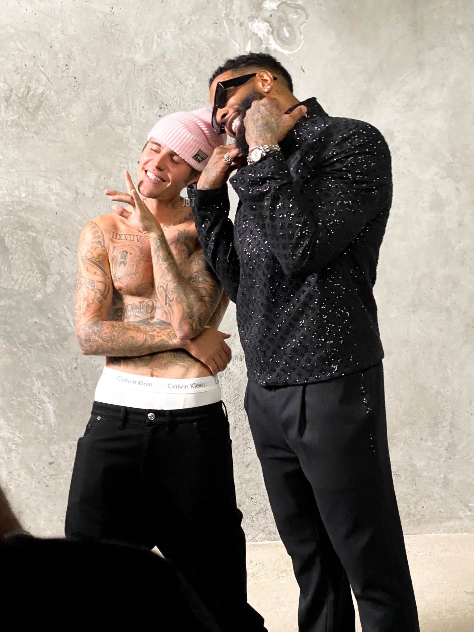 Justin Bieber Si Spoglia Al Compleanno Di OBJ