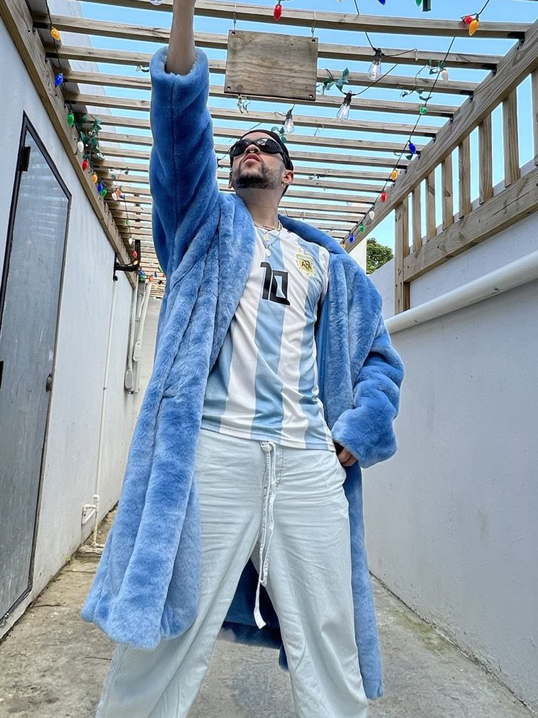 Bad Bunny Festeggia Messi E L'Argentina Vincitrice Dei Mondiali, Ecco Le Foto 2 Bady Bunny Messi 2