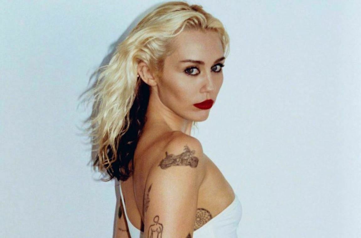 Miley Cyrus Epica, Flowers La Seconda Numero 1 In Billboard 1 Flowers Record Streaming