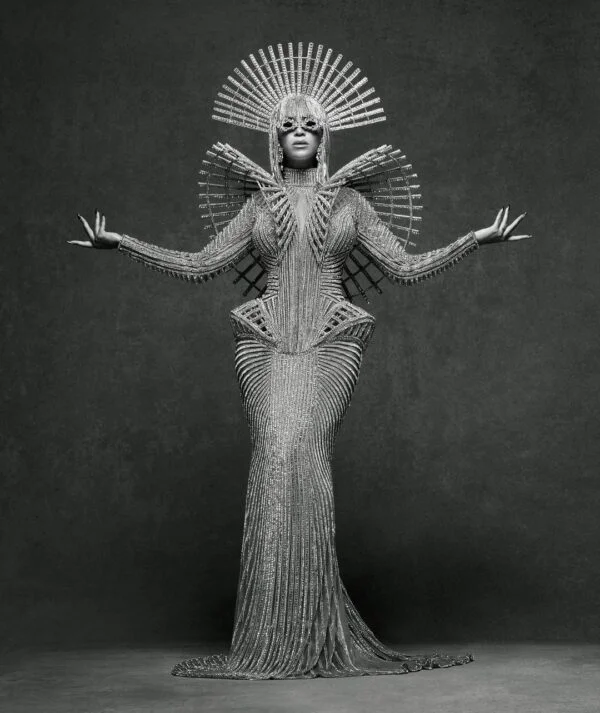 Beyoncé Iconica Nell'Alta Moda Francese, In Cover Su Vogue Francia. 4 Beyonce Renaissance Couture 4 Tg 600X713 1